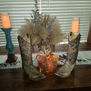 Circle G By Corral Distressed Brown Heeled Boots